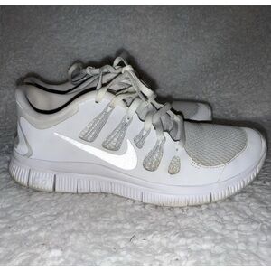 Nike White Free Run Size